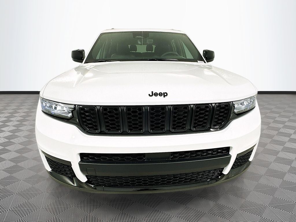2025 Jeep Grand Cherokee L — side profile view