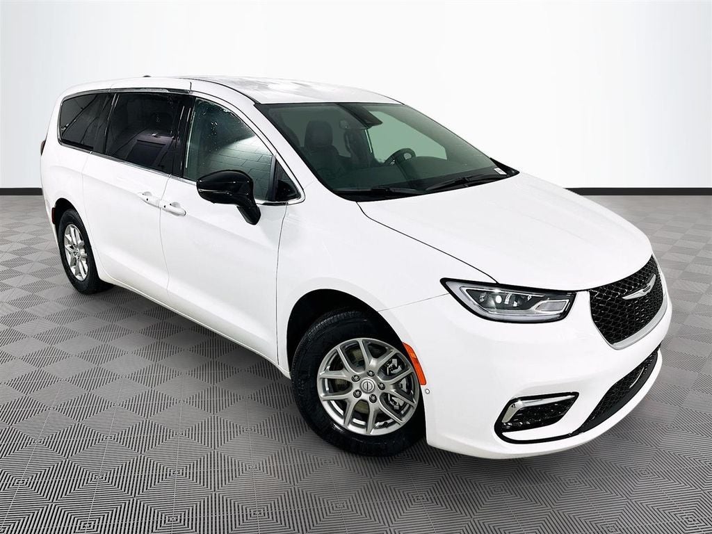 2026 Chrysler Pacifica Select in Bright White Clear-Coat Exterior Paint — front three-quarter view