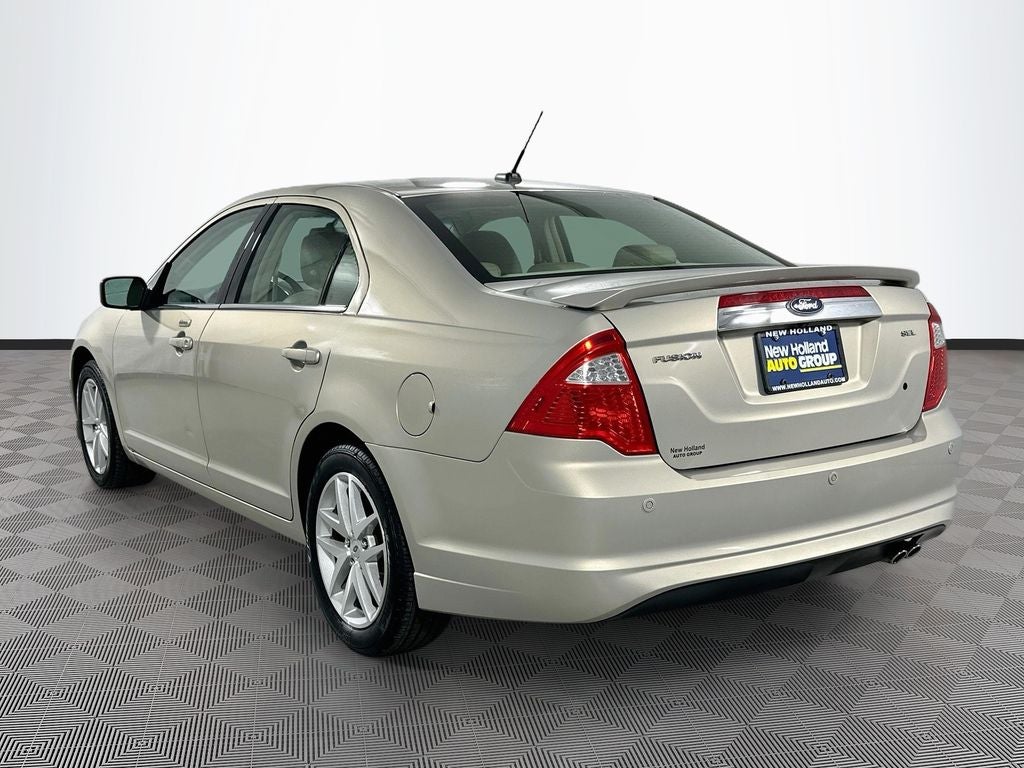 2010 Ford Fusion — detail view